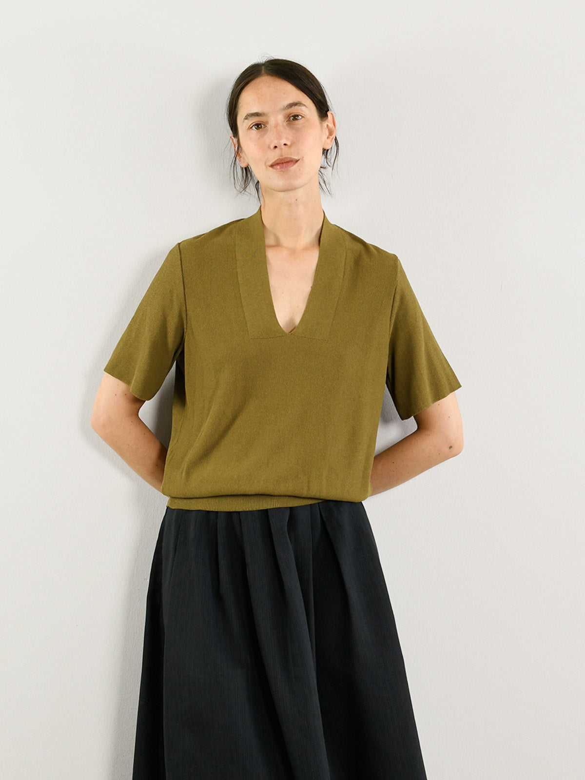 
            GERANIE/ OLIVE