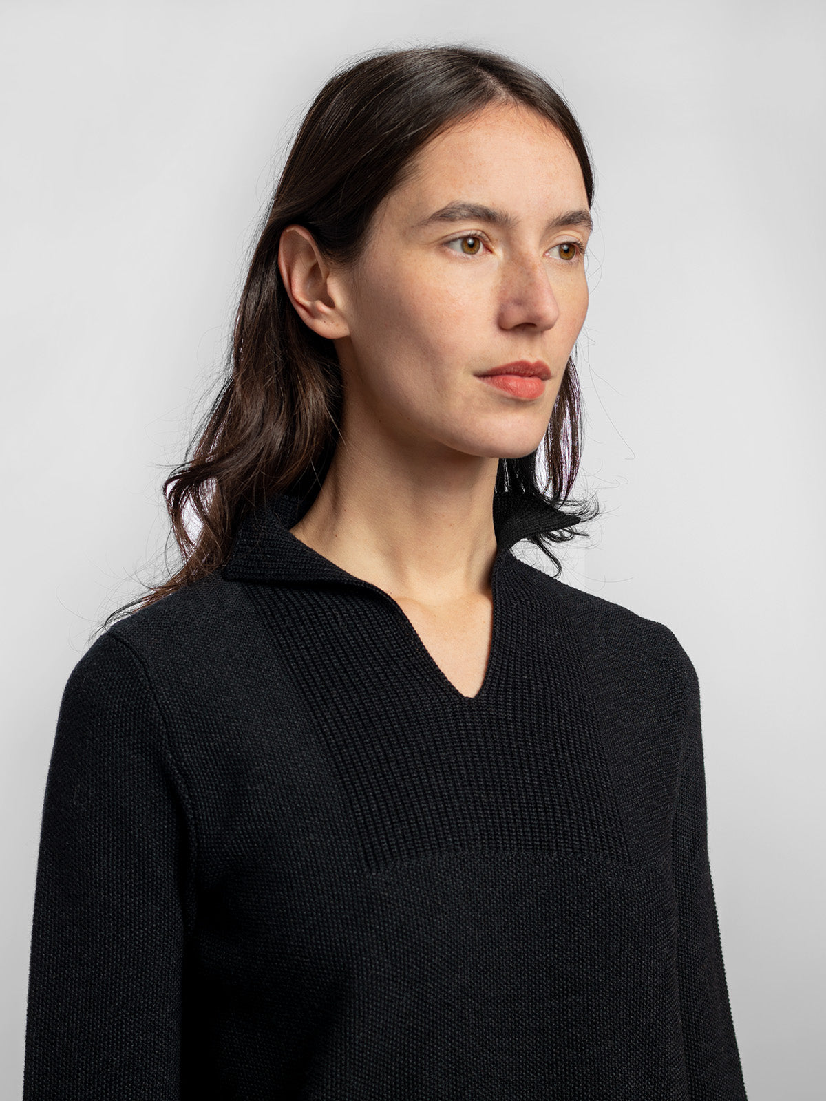 LOUISE / MERINOWOLLE / SCHWARZ MELANGE